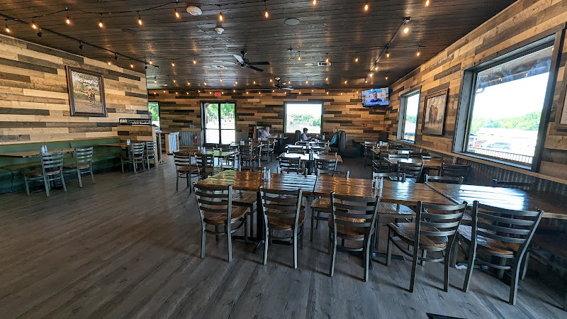 The Q & Brew at Silver Spur Resort restaurants in Canton Texas