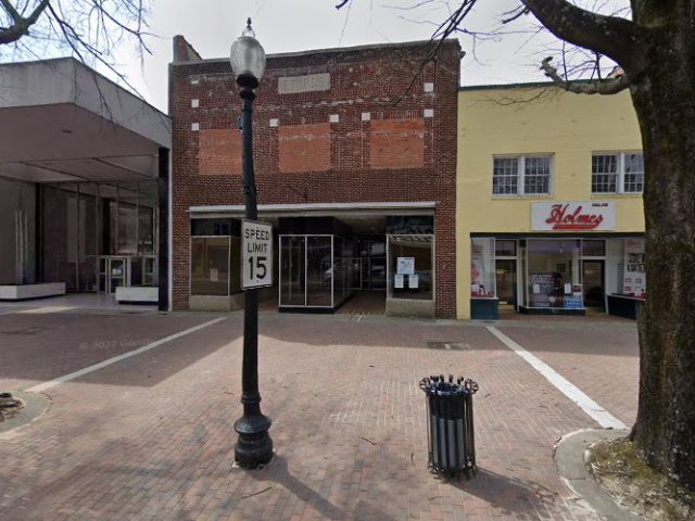 The Traveler by Southern Pines Brewing Company Brewery in Fayetteville North Carolina