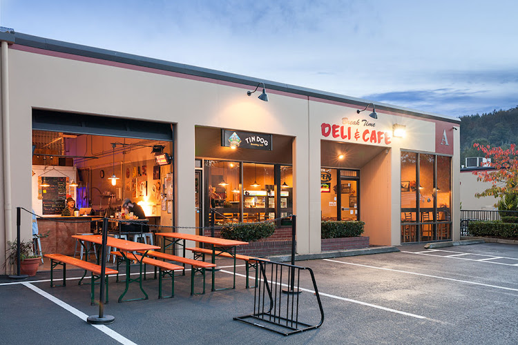 Tin Dog Brewing Brewery in Seattle Washington