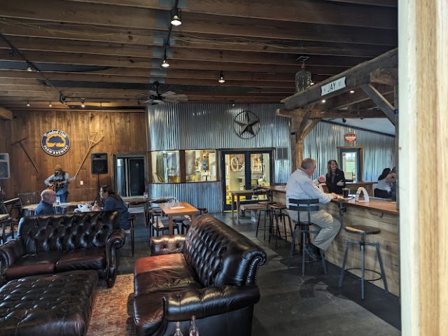 Twisted Oak Farm Brewery Brewery in White Post Virginia