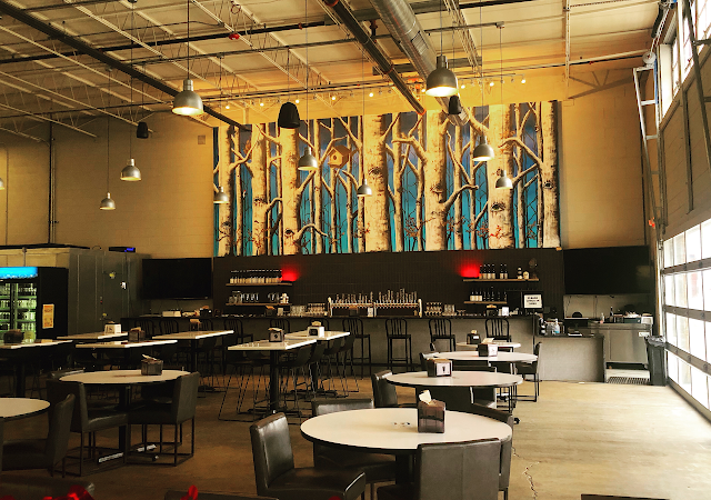 Une Année | Hubbard's Cave Brewery & BBQ restaurants in Niles Illinois