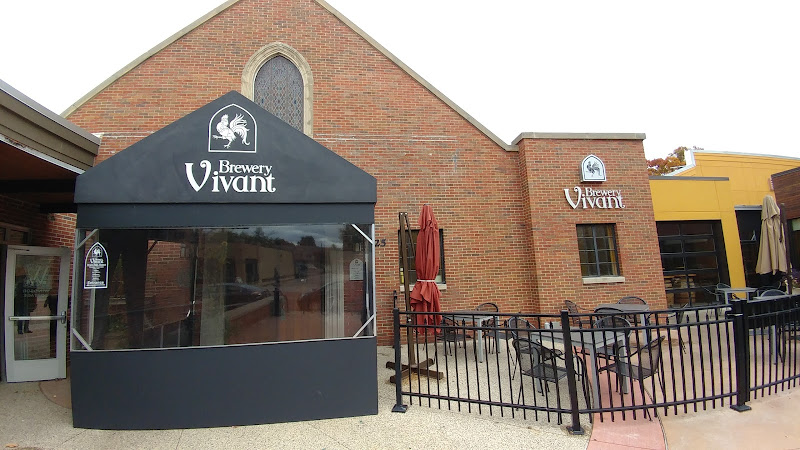 Vivant Brewery + Spirits restaurants in Grand Rapids Michigan