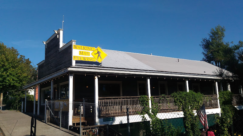 Walking Man Brewing restaurants in Stevenson Washington