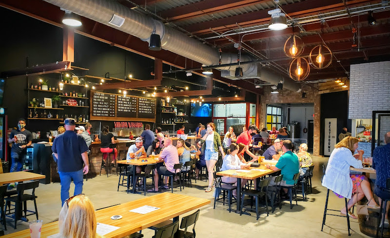 Warped Wing Barrel Room & Smokery - Springboro Brewery in Springboro Ohio