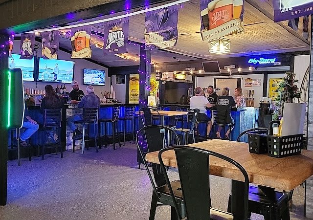 Welton Brewing Co And Oyster Bar restaurants in Pinellas Park Florida