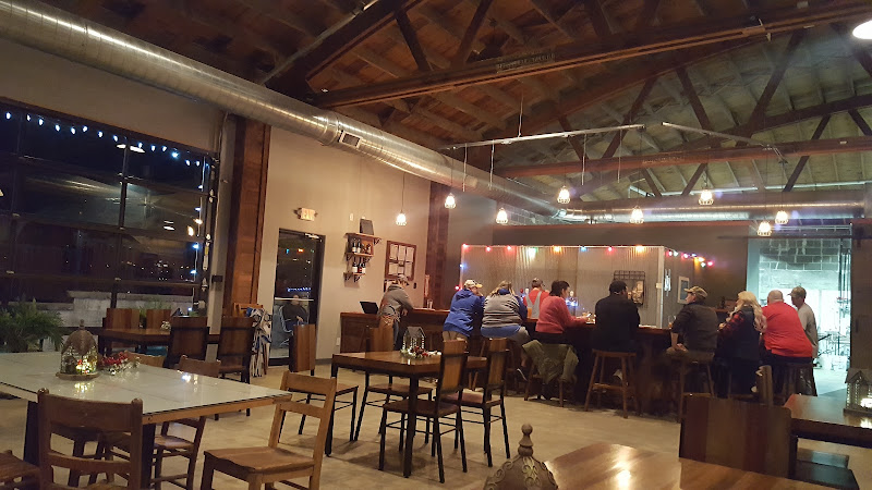 White Rooster Farmhouse Brewery Brewery in Sparta Illinois