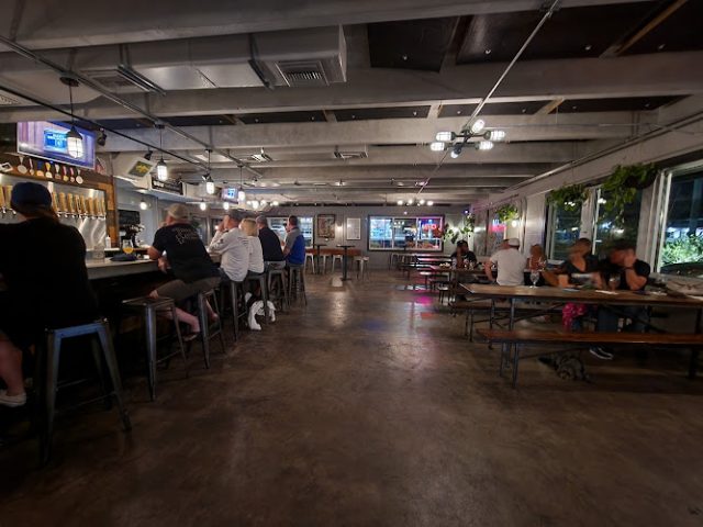 de Bine Brewing Company Brewery in Palm Harbor Florida